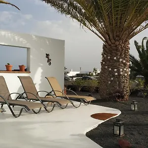 https://casa-mango-playa-blanca-lanzarote.in-canary-islands.com